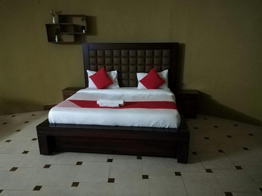 Kajipuria Resort Gajraula Eksteriør billede