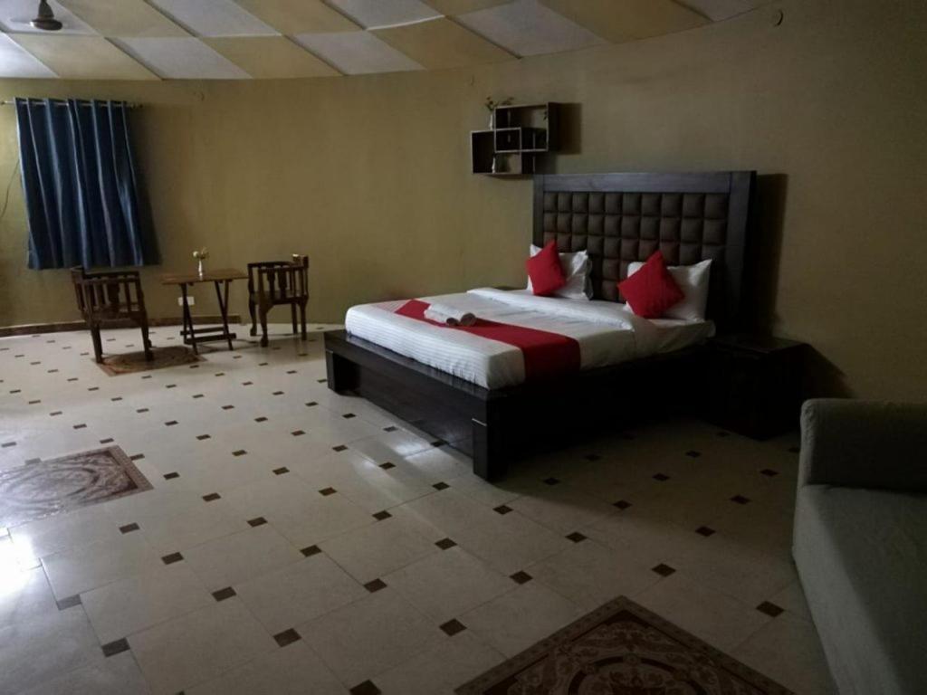Kajipuria Resort Gajraula Eksteriør billede
